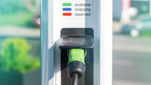 Leasing stacji ładowania samochodów elektrycznych – jak sfinansować infrastrukturę EV?